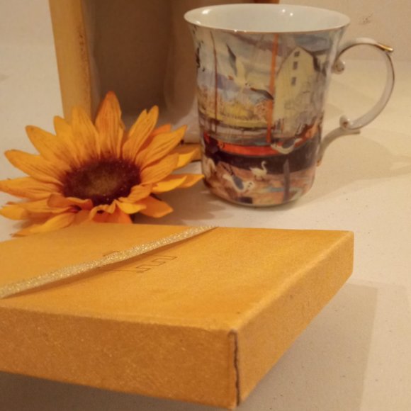 NIB🎁 FREE GIFT INCLUDED 🎁 NEW Tea or Coffee Big Cup in the Gift Box - Picture 4 of 9